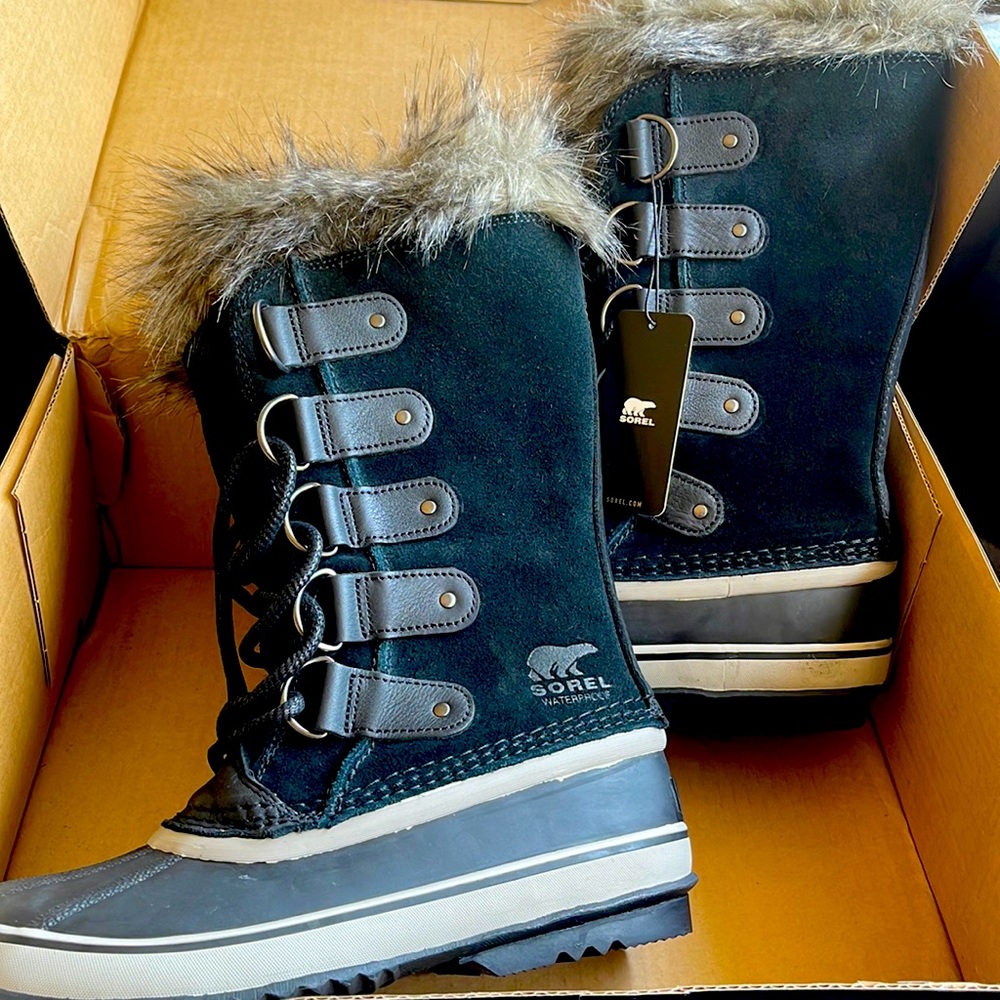 Brand New Sorel Joan of Artic Winter Boot.